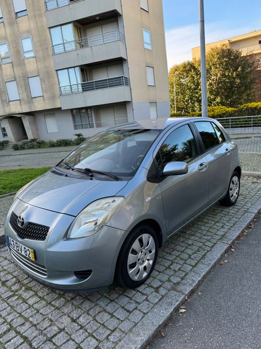 Toyota Yaris com excelente motor 1.4 D4D