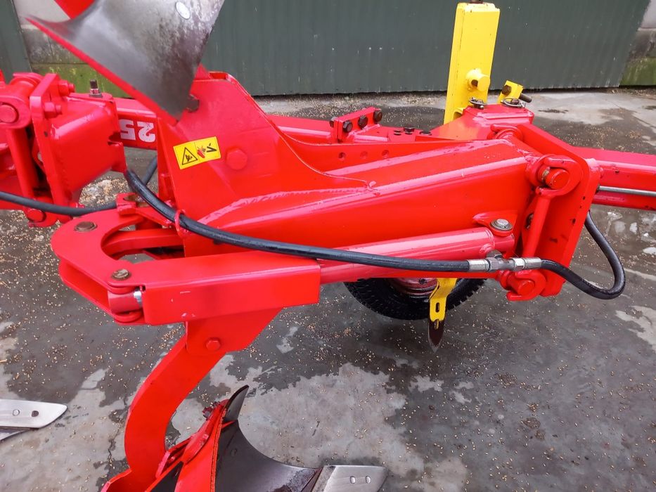 Pług Pottinger Servo 25 nova