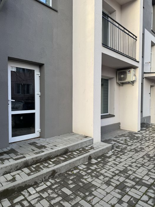 Продаж комерційного приміщення з орендарями