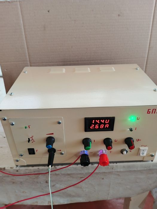 Лабораторный блок питания с генератором сигналов