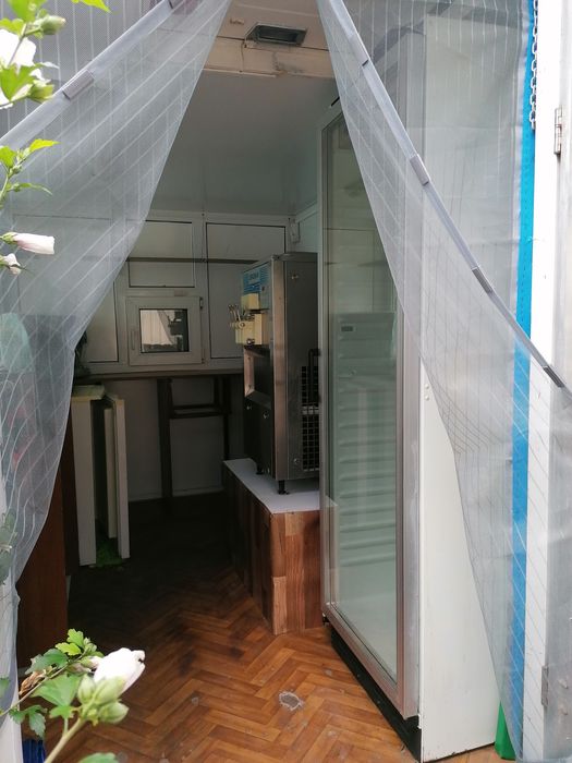 Торговий причіп Купава