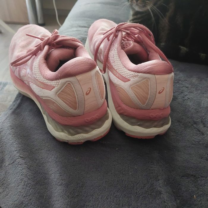 Buty sportowe męskie Asics rozmiar 44.