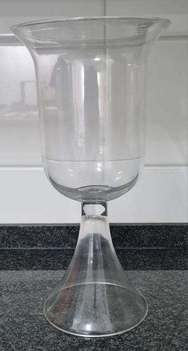 Taça com pé Hurricane vidro altura 47cms