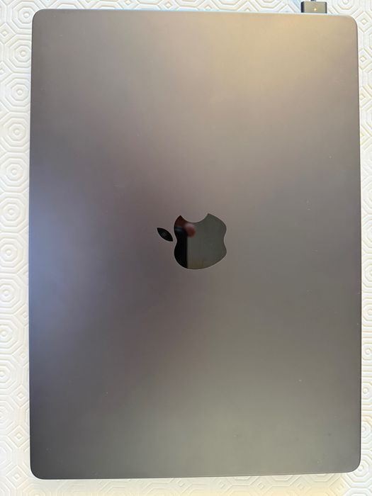 Apple MacBook Pro 14" - M3 Pro - 36GB Ram - 512GB SSD - 36 ciclos apenas.
