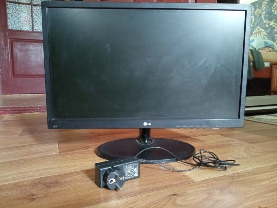 Монітор LG 22m38a б/у (торг)