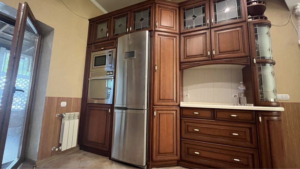 Будинок на березі річки