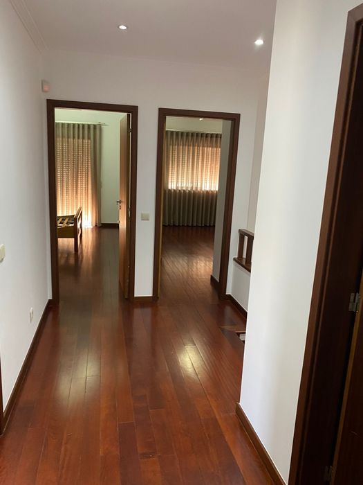 Moradia V4 para Arrendamento