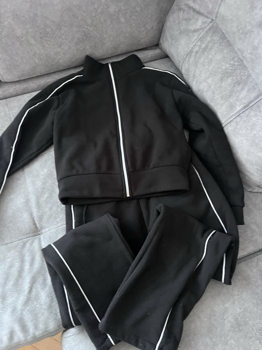 Спортивний костюм у стилі Adidas