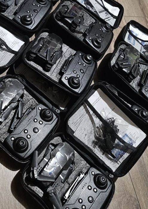 Дрон е99/88 про з кейсом