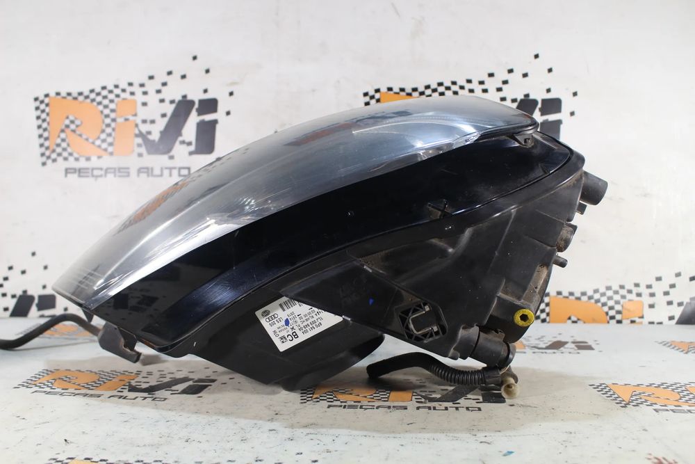 Ótica / farol direita AUDI A3 (8P1)