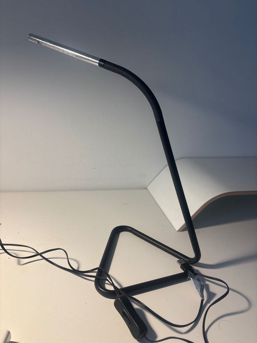 Candeeiro de secretária IKEA preto