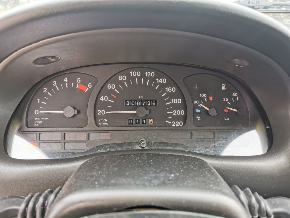 Opel Astra 1 7 td TA