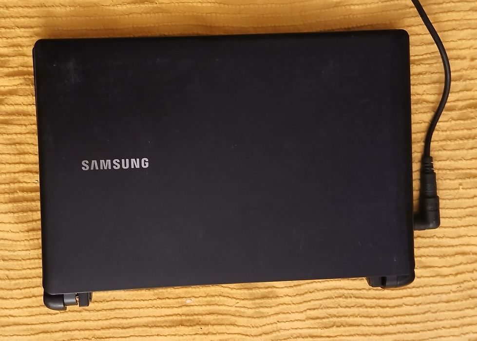 Portatil Mini Samsung N145 Plus só Acende a Bord sem Bateria para peça