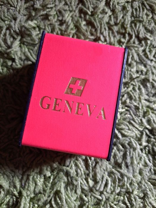 Geneva годинник новий