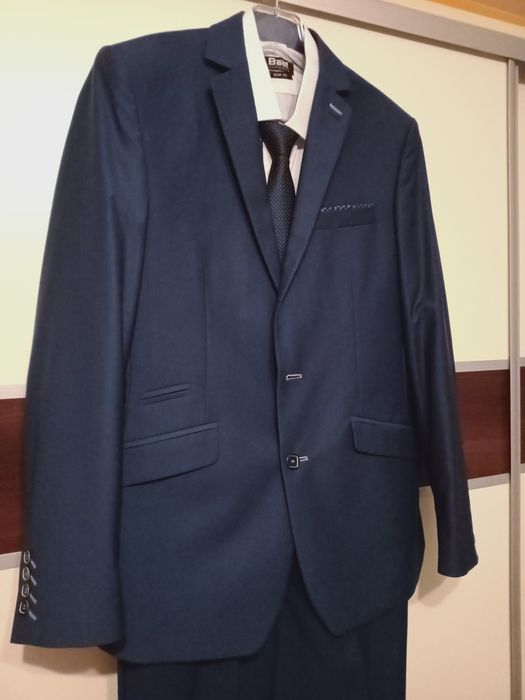 Garnitur młodzieżowy slim