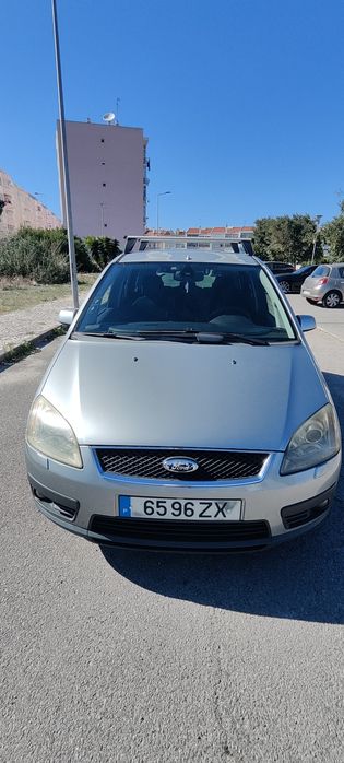 Ford c-max procura novo dono