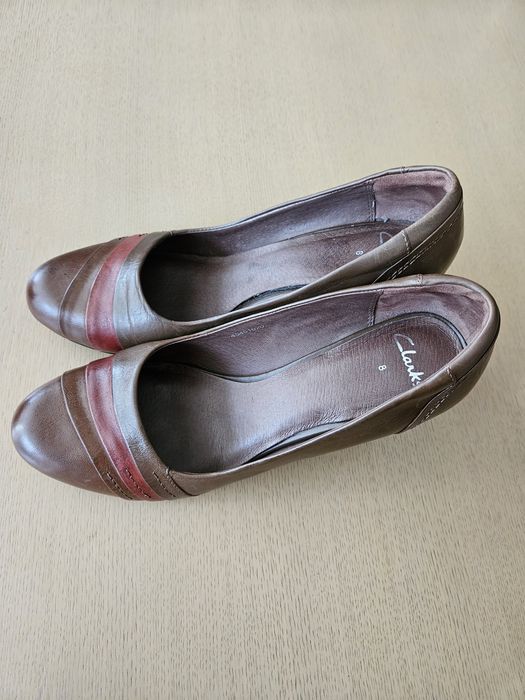 Sprzedam buty Clarks brązowe