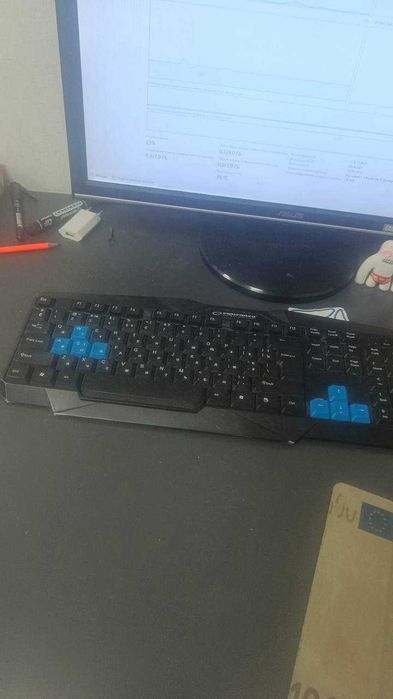 Продам компютер + екран кваліатура і мишка  за хорошу ціну ТОРГ Є!!!