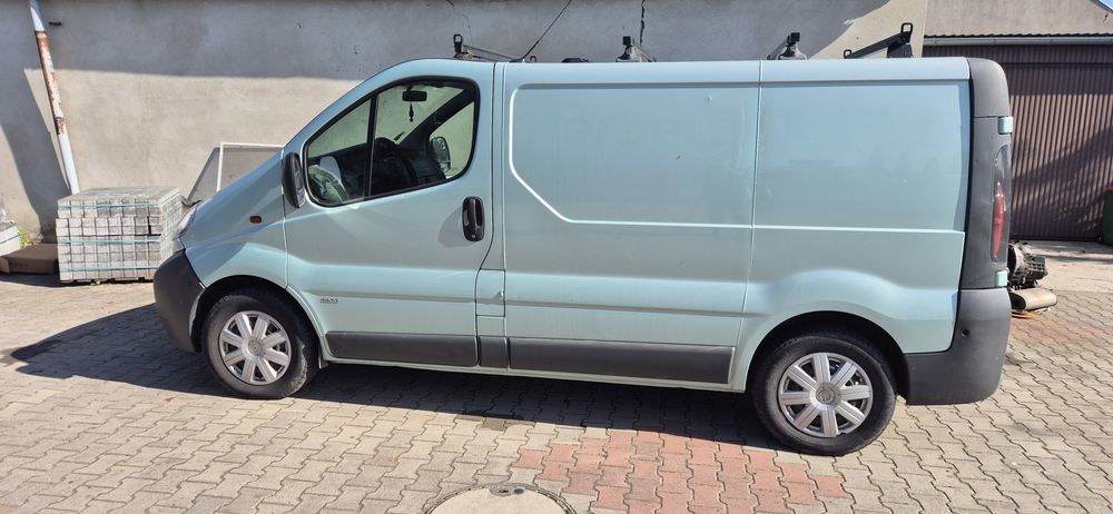 Opel Vivaro 1.9 DCI 100KM HAK