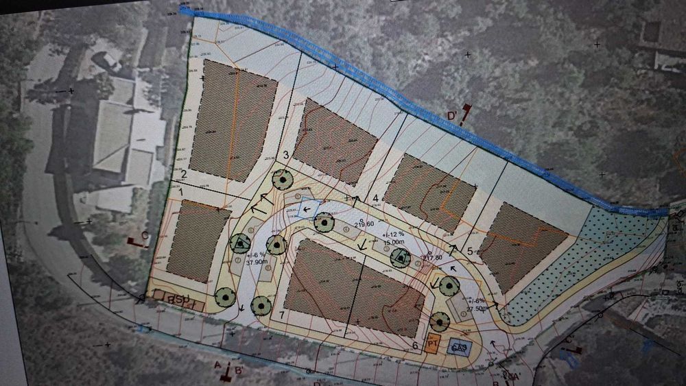 Terreno com PIP aprovado para 7 moradias em Alte – Loulé