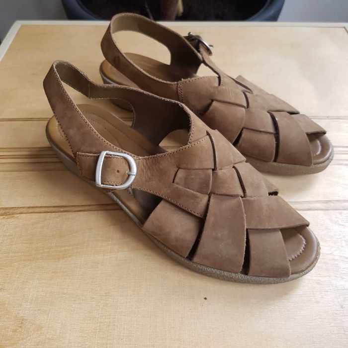 Nowe skórzane sandały Ecco