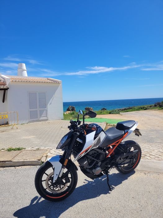 Mota KTM Duke 125