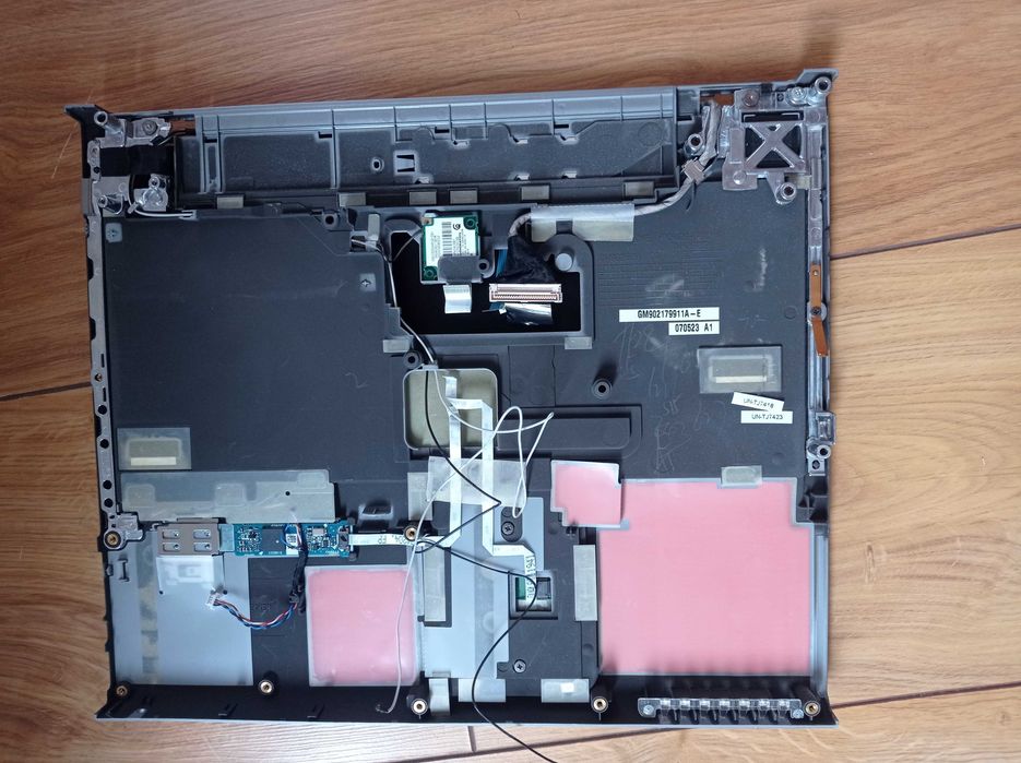 Laptop Toshiba Tecra M5 - części - matryca, touchpad, palmrest