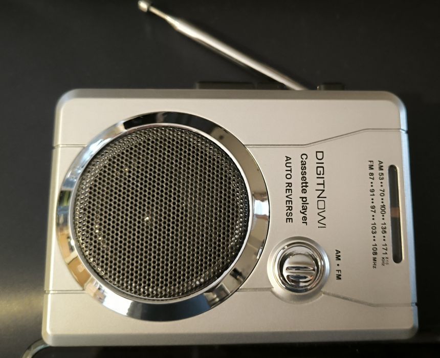 Walkman com rádio novo na caixa