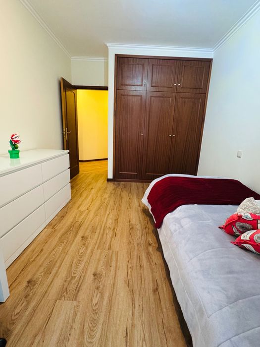 FANTÁSTICO Apartamento T3 (Completamente Remodelado) Paços de Brandão