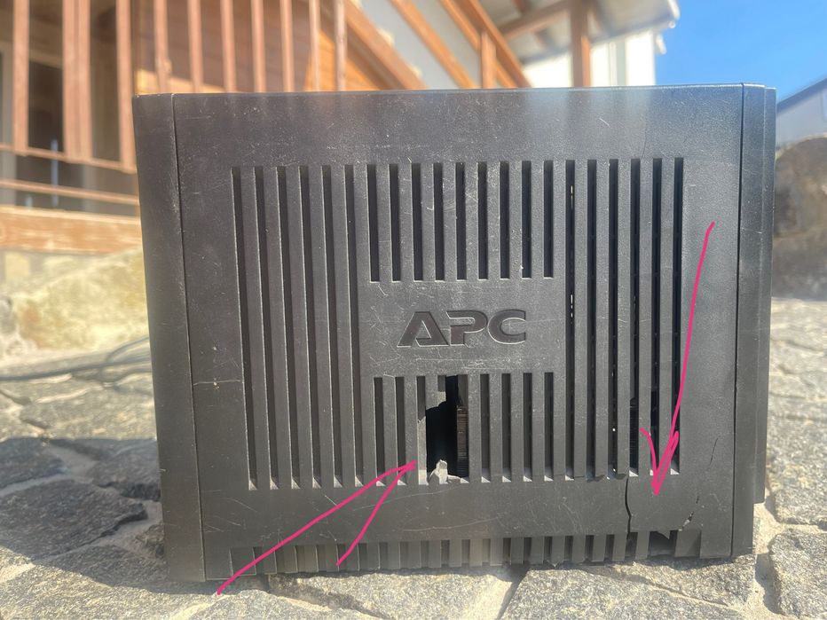 Безперебійник Back-UPS 650 на 390w