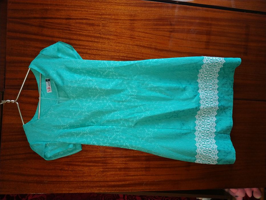 Платье нарядное 50 размер