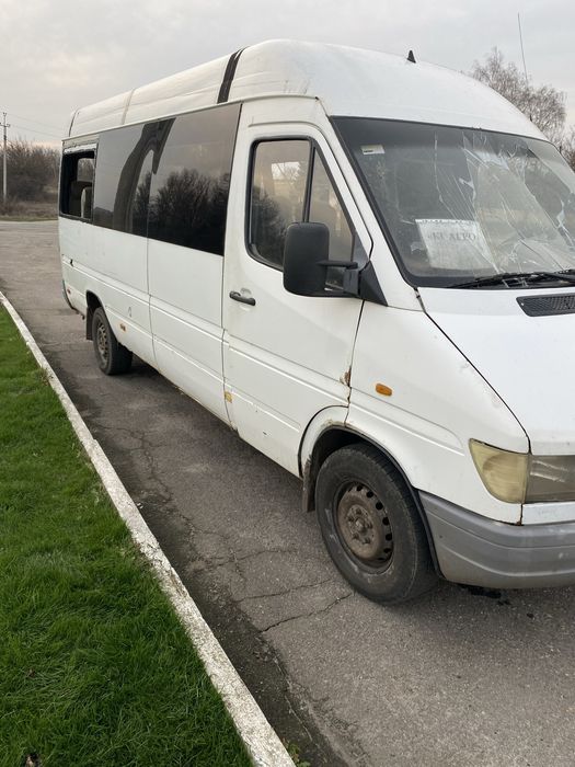 Запчастини Мерседес Спрінтерт мотор 2.9 тді стан супер масло не бере, турбіна після ремонту, кпп,міст,балка і багато іншого