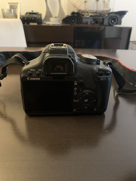Canon EOS 500D como nova, com oferta do tripé
