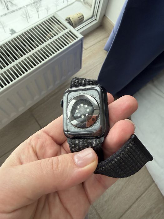 Apple Watch Series 8