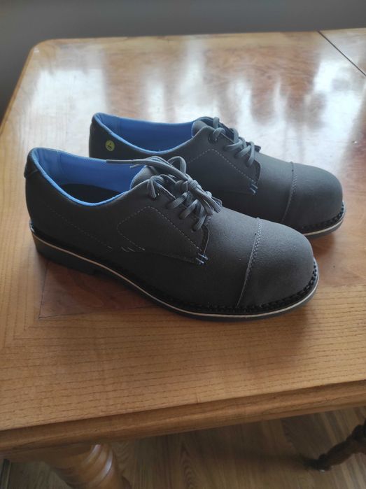 Buty robocze Uvex r. 43 nowe