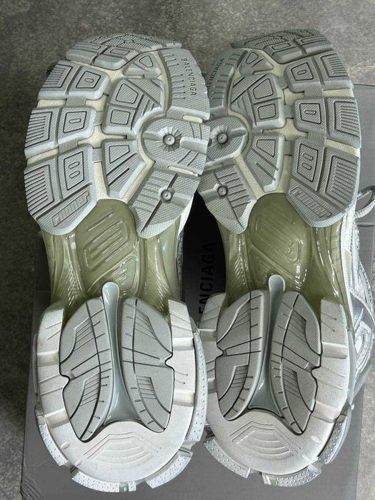 BALENCIAGA Runner кроссовки металлик кеди кеды кросівки білі 43