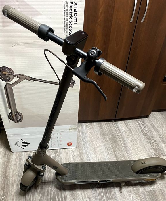 Електросамокат Xiaomi Electric Scooter 4 Pro Max
