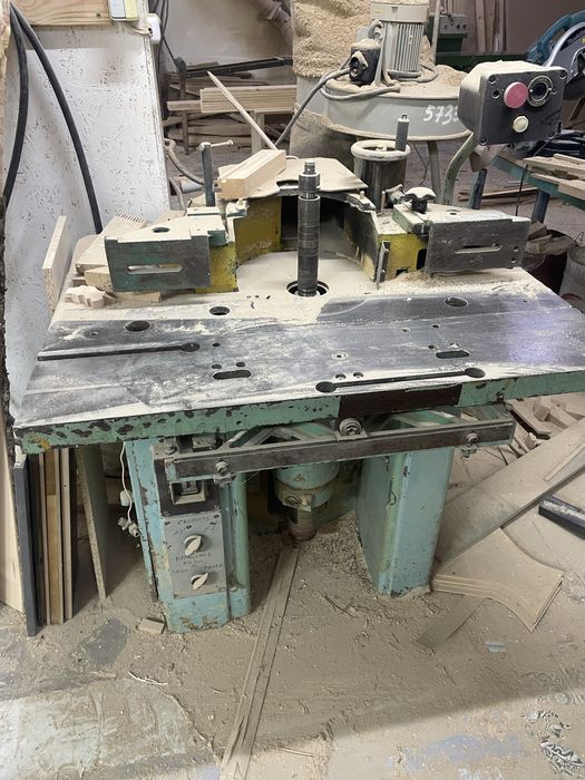 Цех по изготовлению столярных изделий и мебели