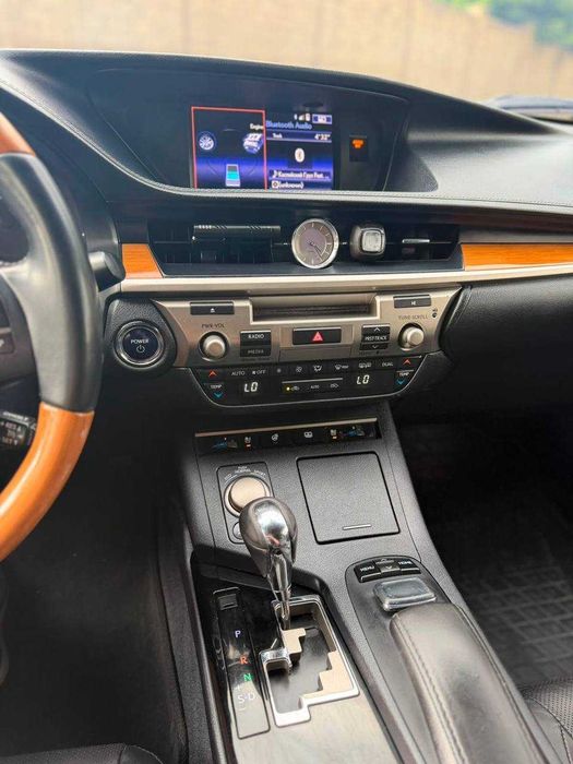 Lexus ES 300h | 2015 рік | Гібрид + ГБО | Автомат