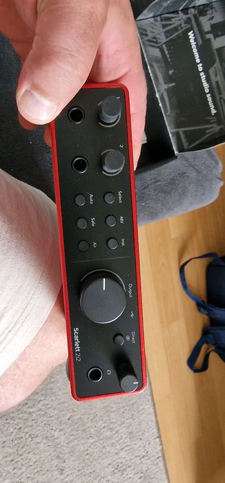 Mikrofon rode nt 2000 + focusrite