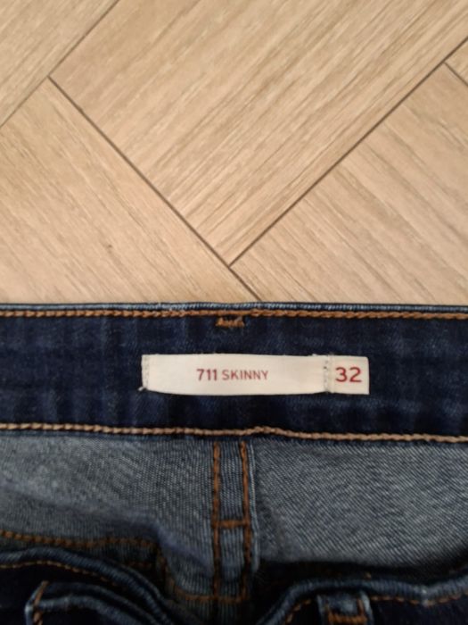 Levis 711 Skinny zankomite damskie spodnie r 32/34