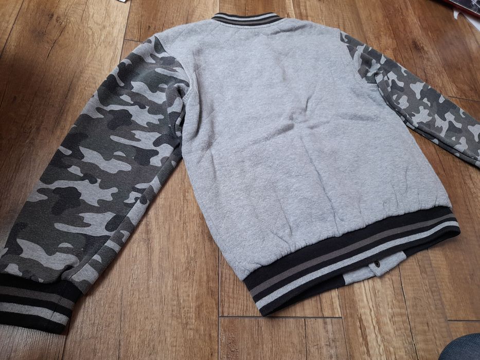 Smyk r. 134 ciepła bluza moro piękna