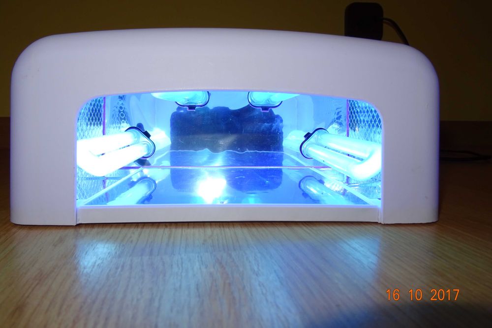 Lampa UV do paznokci