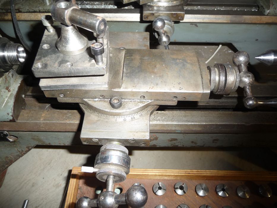 Настольный токарный станок