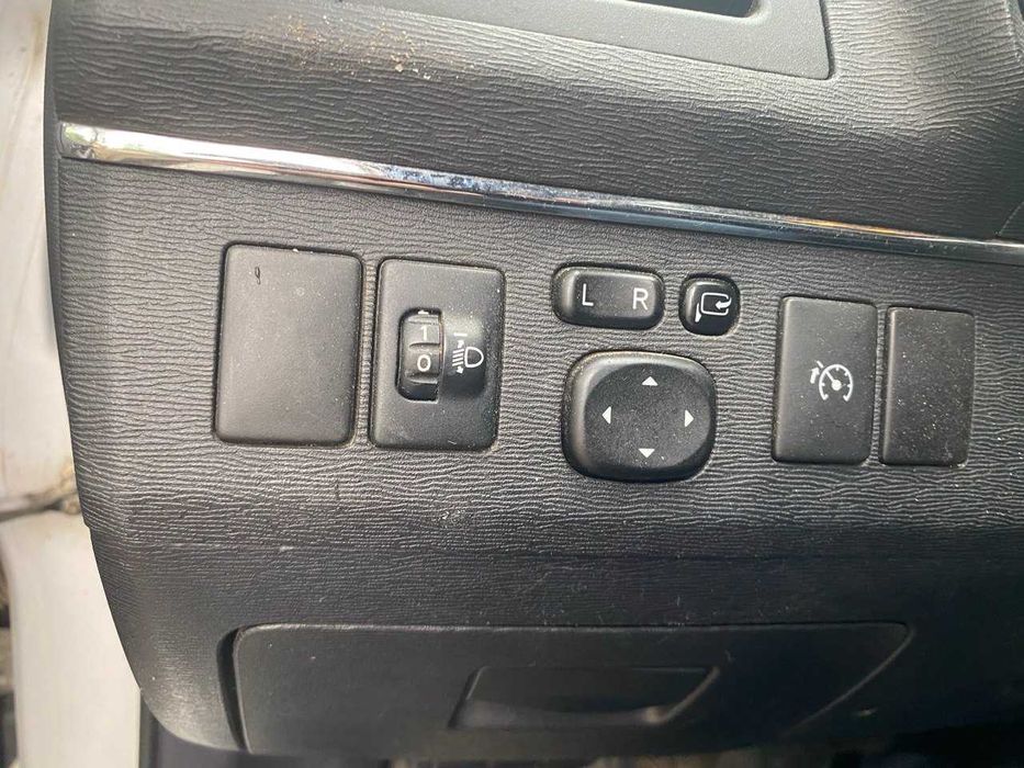 Продам Тойота Авенсис Т27 2010 г D4D 2.0 дизель
