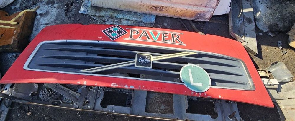 Grill / Atrapa / Volvo FL 6 Euro 5