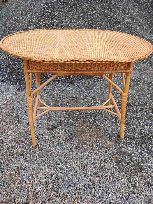 Стол с лозы- 2500грн