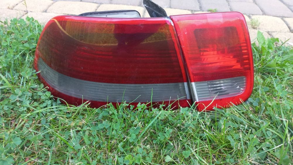 Lampy tyl  sabb93  sedan 04