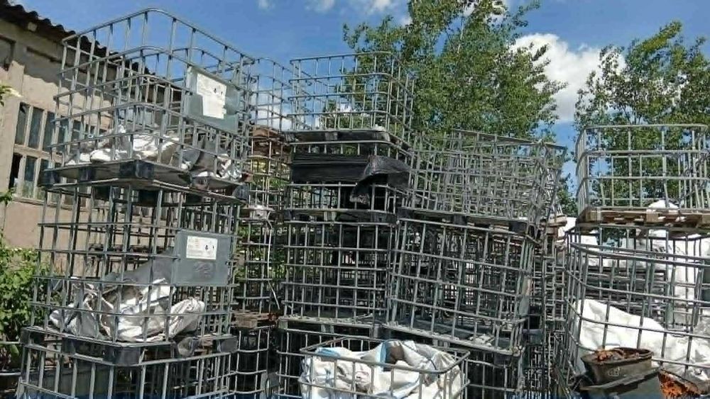 Kosz metalowy po mauzerze. 90cm wysokość kosza