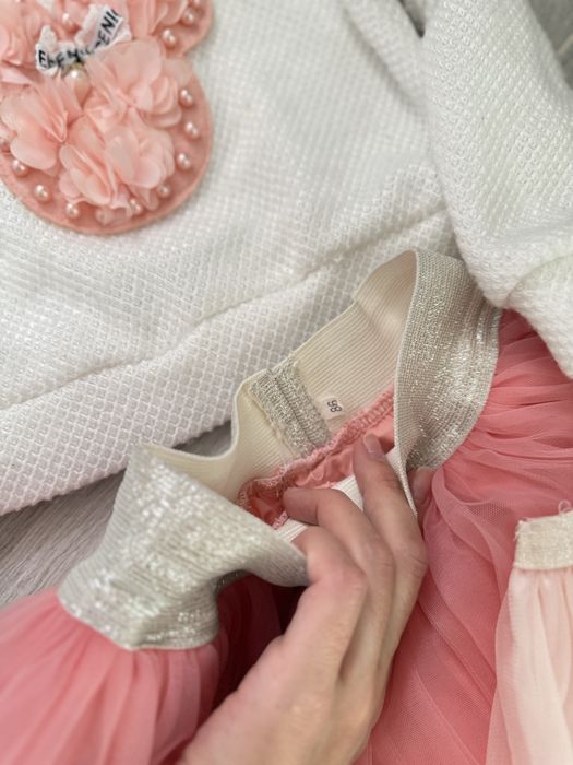 Сукні на дівчинку 5 років за все 500 грн